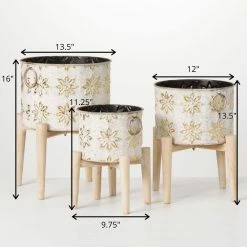 SULLIVANS White and Gold Flower Burst Metal Planter on Stand (Set of 3) -VIGORO Sales white and gold patterned sullivans plant pots met1880 1f 1000